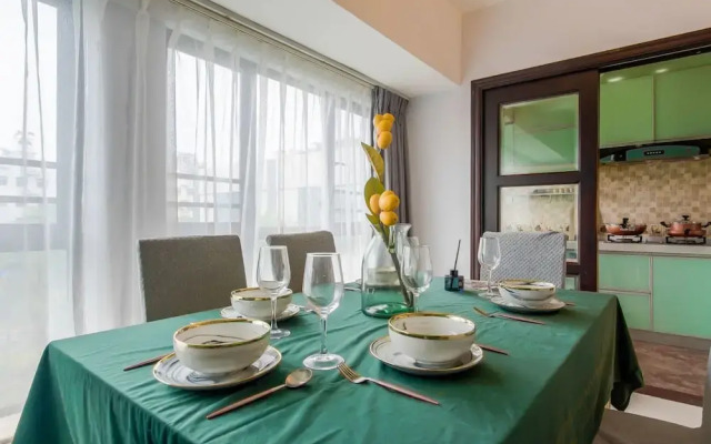 Locals Boutique Apartment Huafa No.11