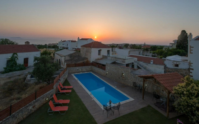 Skandalis Traditional Suites