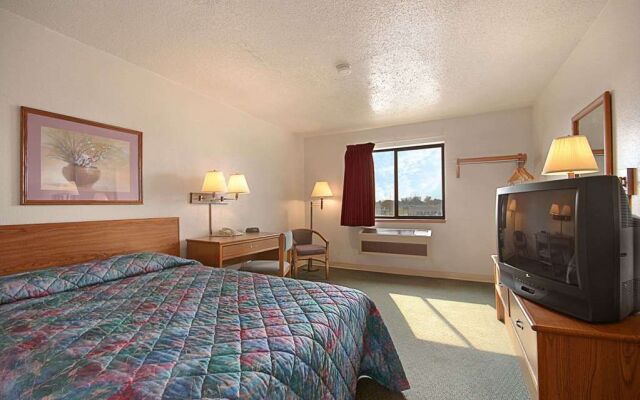 Super 8 Hammond/North