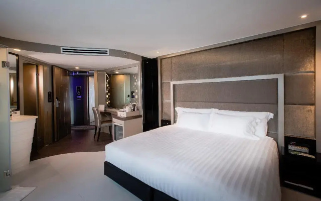 Azure Hotel Pattaya