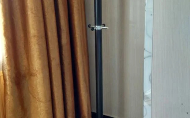 Yulin Kaiyulin Business Hotel