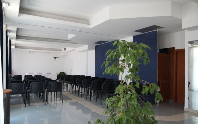 Arcus Residence