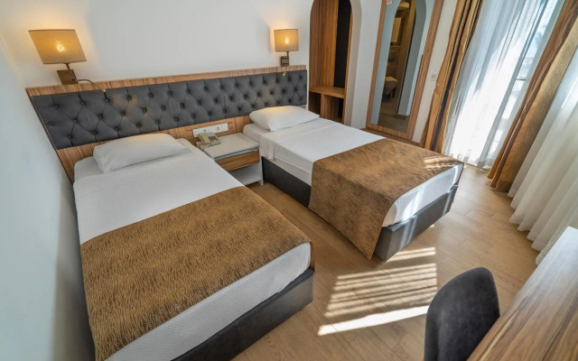 Kleopatra Celine Hotel