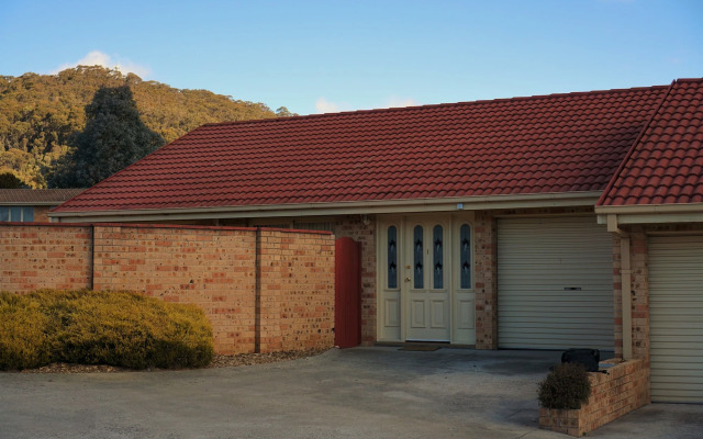 Zig Zag Motel