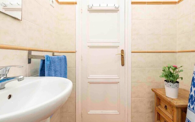 Apartamentos Babel Four