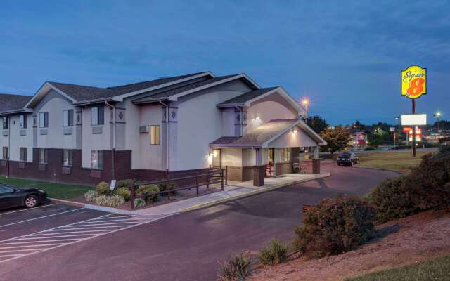 Super 8 by Wyndham Christiansburg/Blacksburg Area