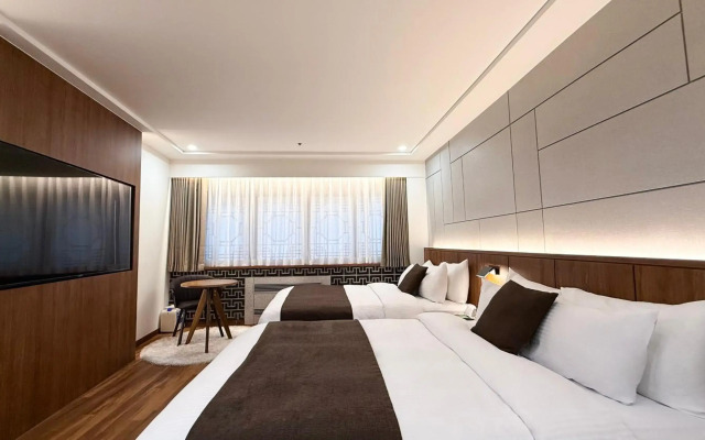 Commodore Hotel Busan