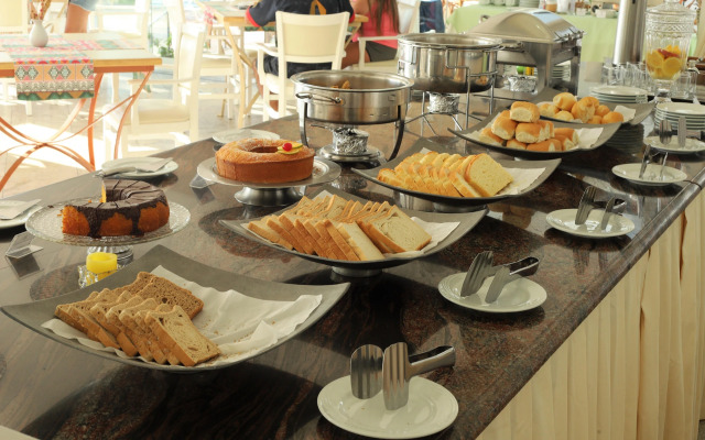 Ingleses Praia Hotel