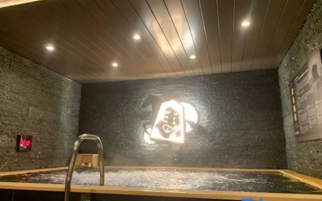 Tendo Rich Hotel
