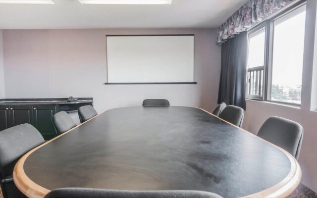 Mississauga Inn and Suites
