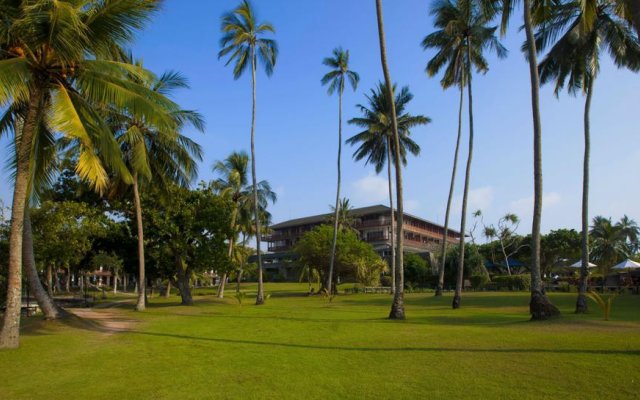 Cinnamon Bentota Beach