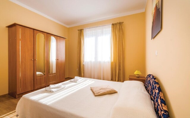 Stunning Home in Debeljak With Wifi and 6 Bedrooms