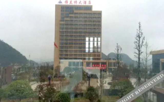 Yalante Hotel