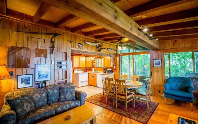 Ludlow's Island Resort