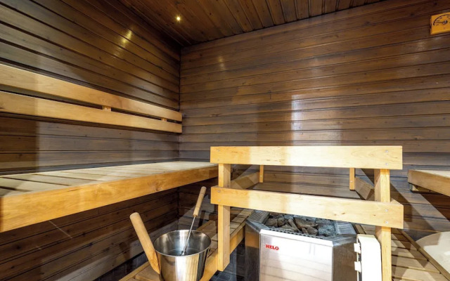 Spacious 3BR Apt. with Sauna