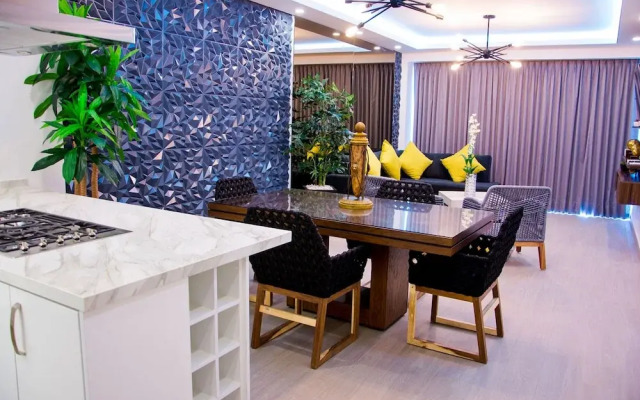 Real View Towers W305 by Casago