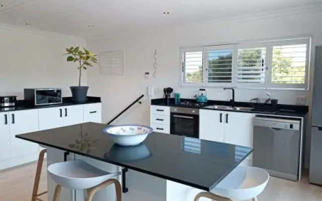 Paradise Corner Studio