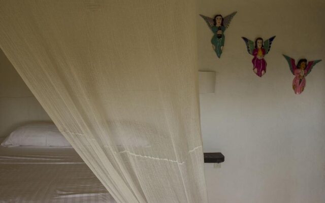 Las Almas Petit Hotel