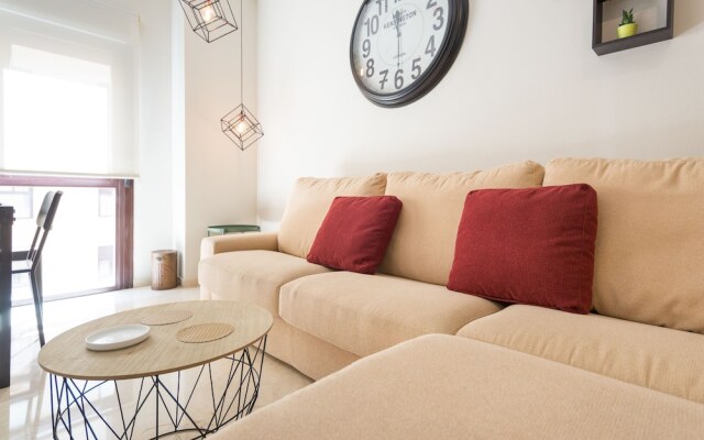 Colon Relax & Quiet Business & Family