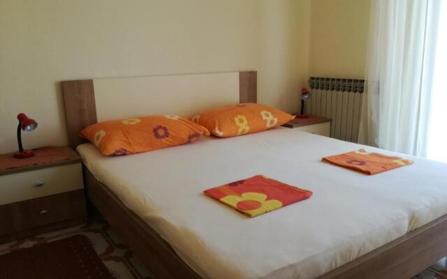 Apartments Dragan