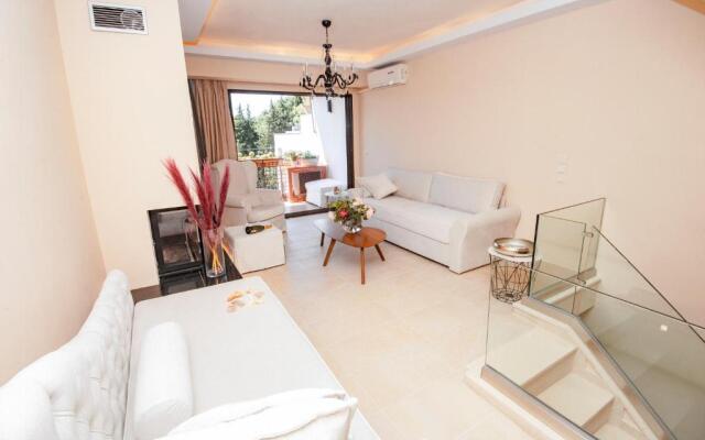 Ninos Luxury Apartment