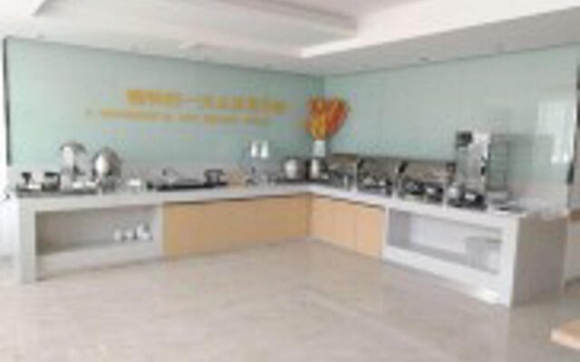 City Comfort Inn Hechi Donglan Bus Terminal