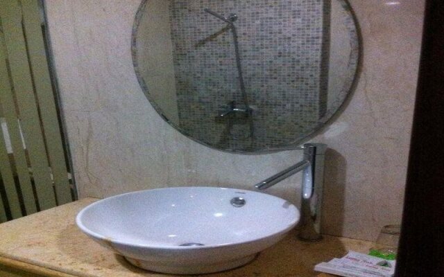 Long Anh Hotel