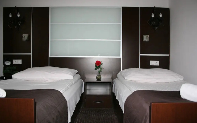 Hotel Junior 2