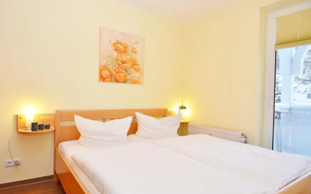 Haus Holstein - Ferienwohnung 15 mit Balkon