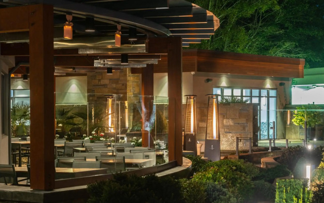 Qualicum Beach Inn