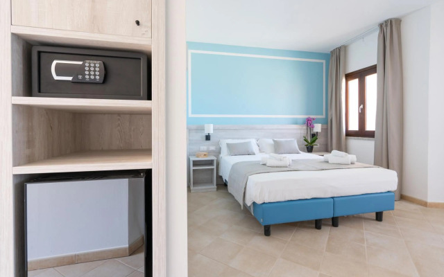 Отель Red Sun Village