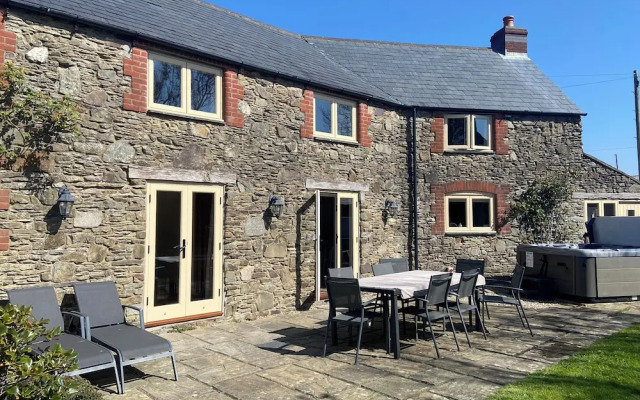 Varley Lodge