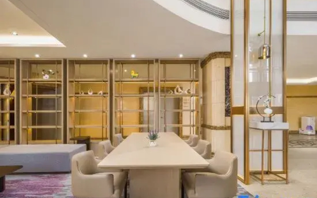 Lavande Hotel Henan University Kaifeng Drum Tower Square