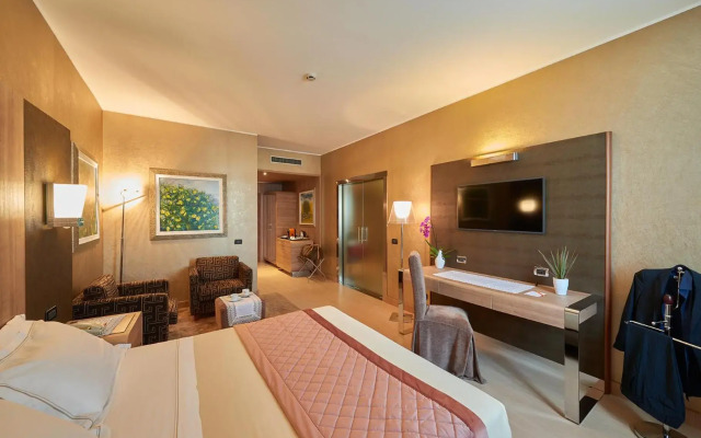 T Hotel Lamezia