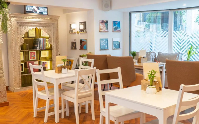 Bloom Boutique - Bandra