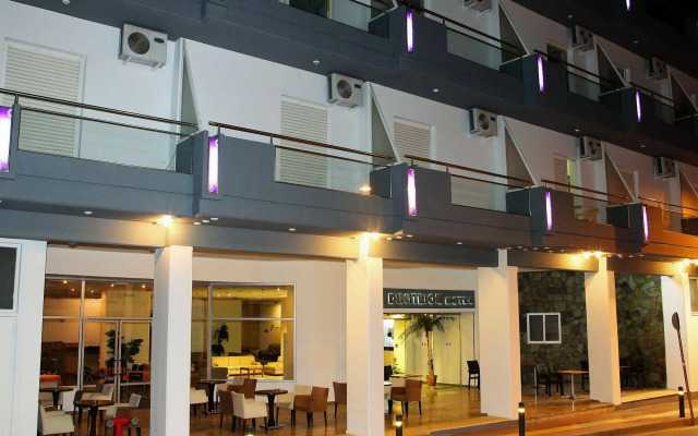  Porto Plazza ex Dimitrion Central Hotel