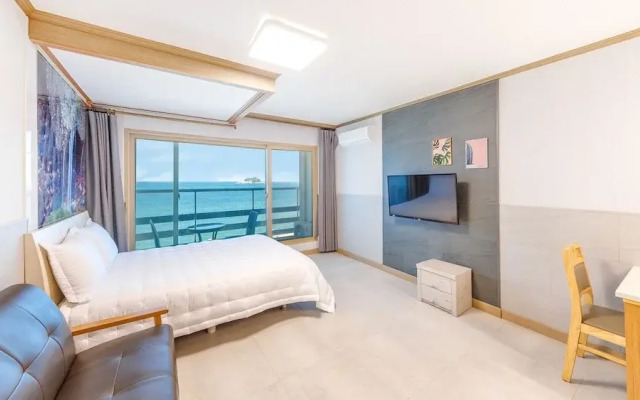 Sokcho Bird Island Pension