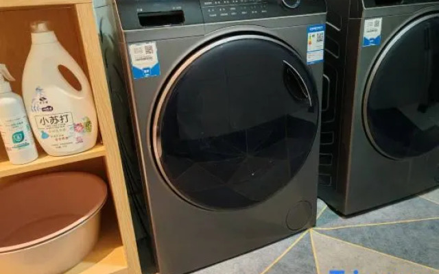 Vienna International Hotel Jinan West Railway Station East Square）