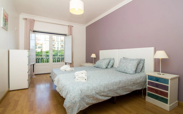 Oura Sunrise II Apartment by Stay-ici, Algarve Holiday Rental