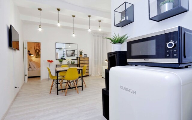 Colosseum Area - My Extra Home