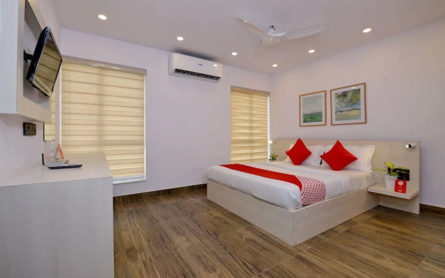 OYO Townhouse 539 Transit Express