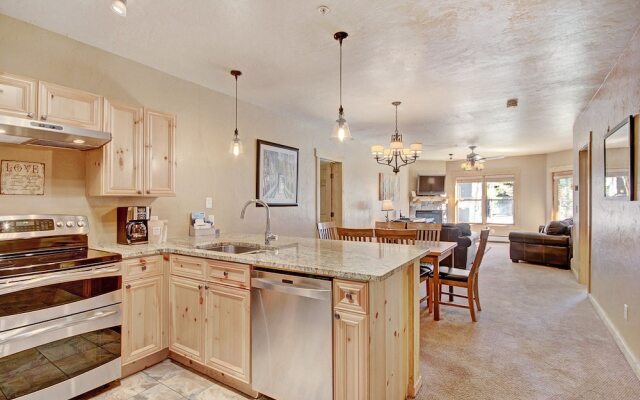 2609 Tenderfoot Lodge