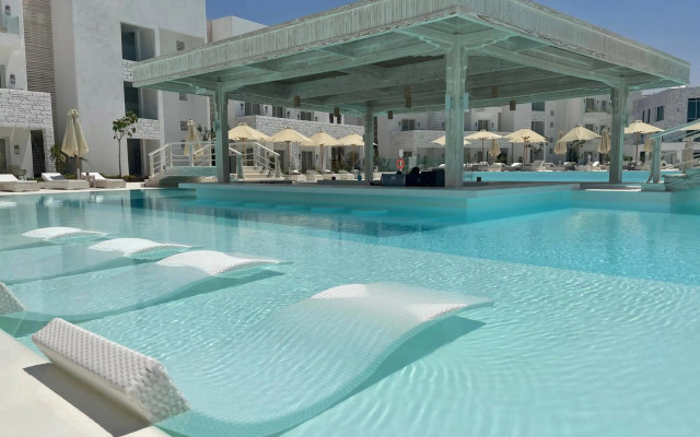Tanoak Hotel