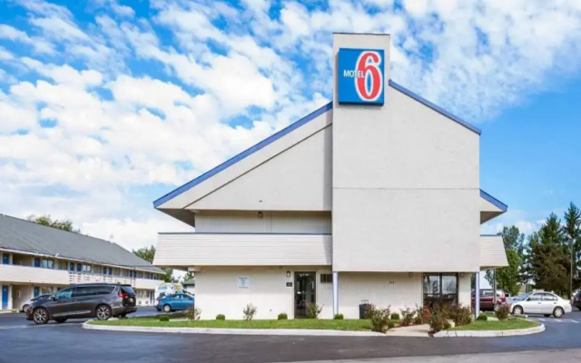 Motel 6 Grove City, OH