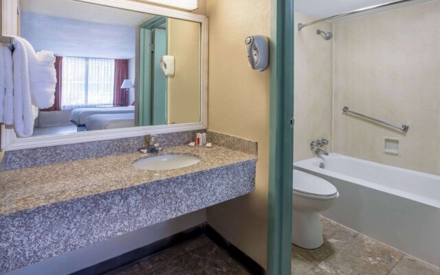 Quality Inn Rome Area
