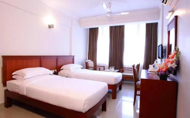 Hotel Pooram International
