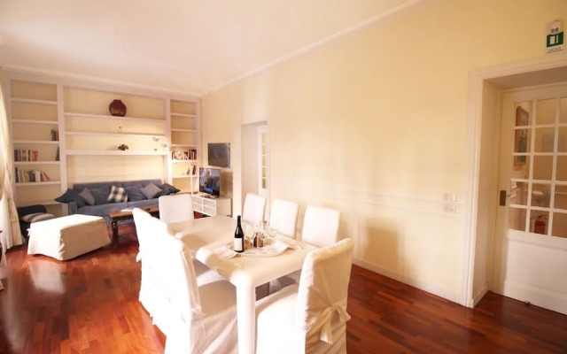 Prestigious Family Apt near St. Peter