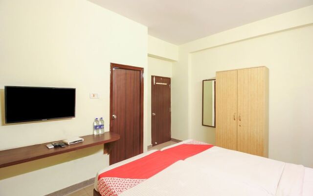 2006 Apartment Begumpet