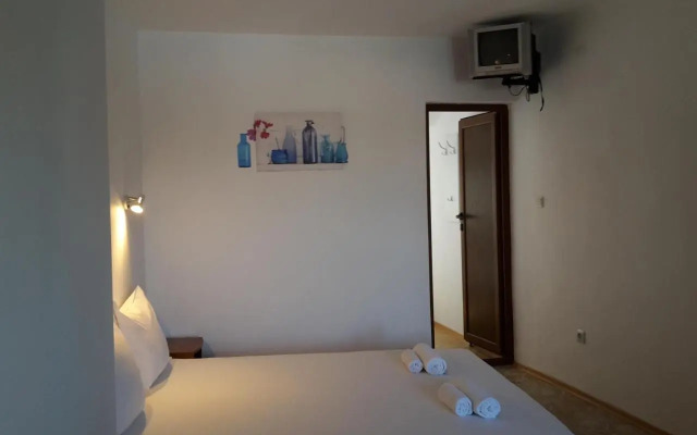 Guest House Kera