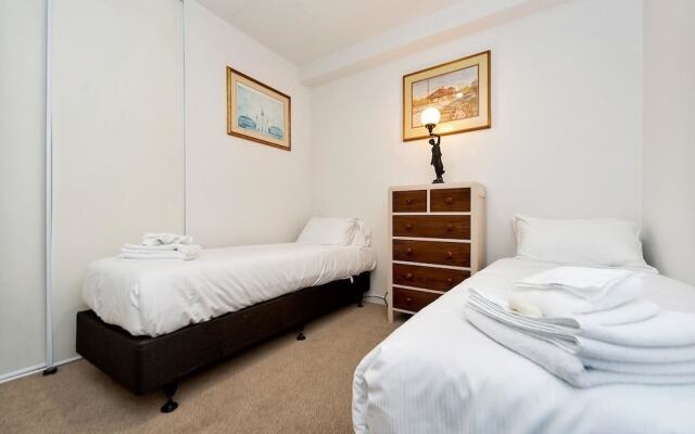 QV Quiet & sunny 2 Bedroom Apartment - 625